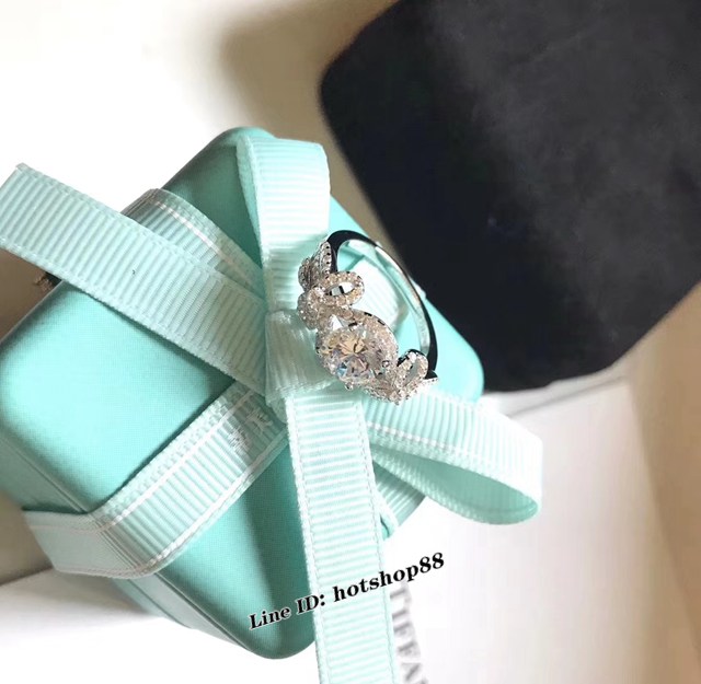 Tiffany新款通體925純銀鑽石戒指 蒂芙尼蝴蝶結鑽戒經典款鑽石戒指 zgb2129